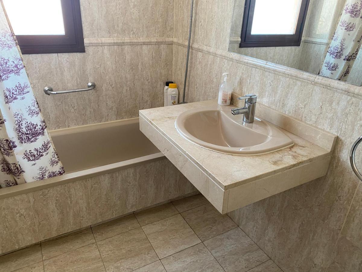 Apartment Madrid Barajas Buitenkant foto